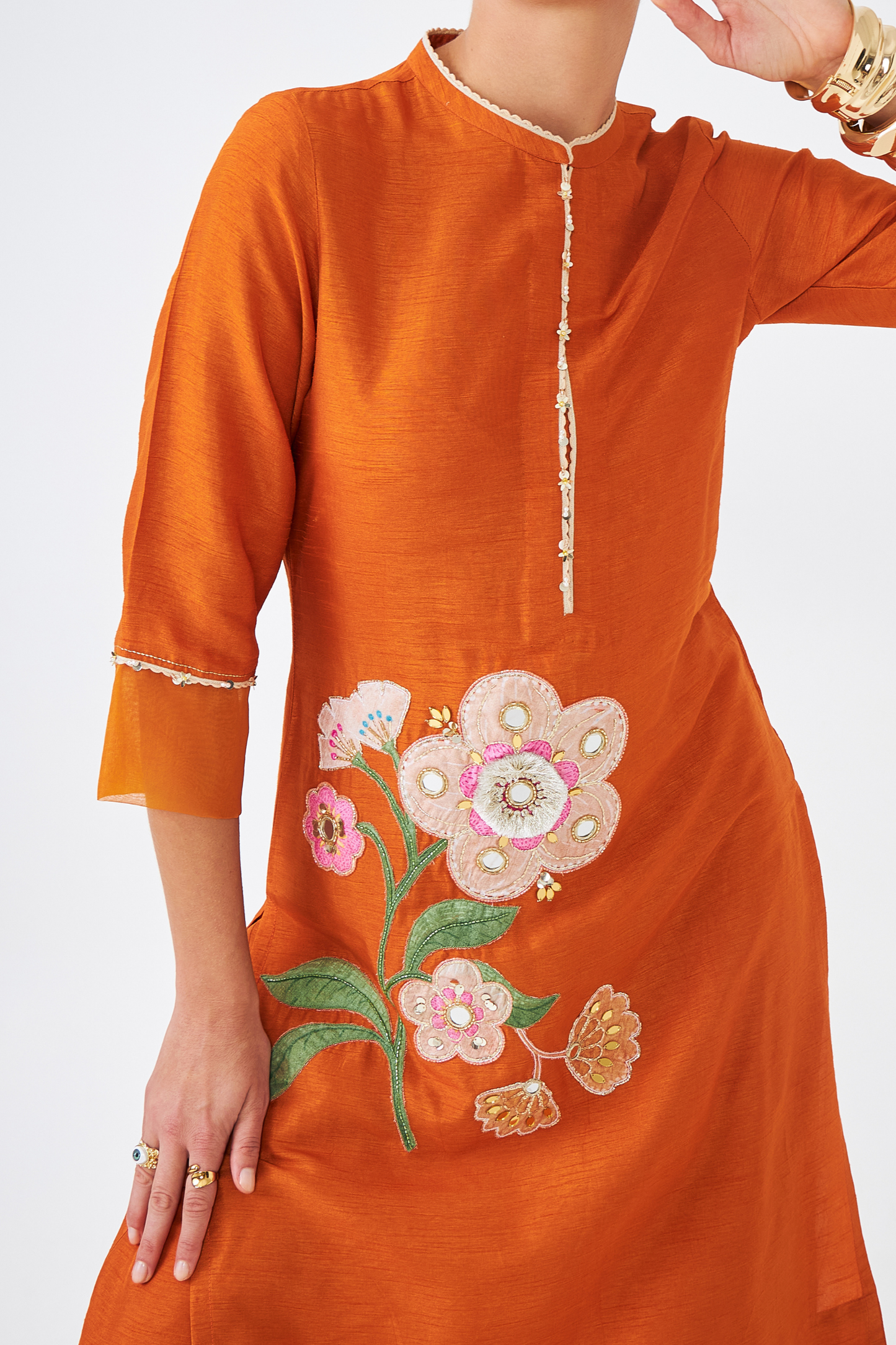 Riva Ladies Embellished Kurta With Narrow Fit Trousers (Set of 3 Pcs)