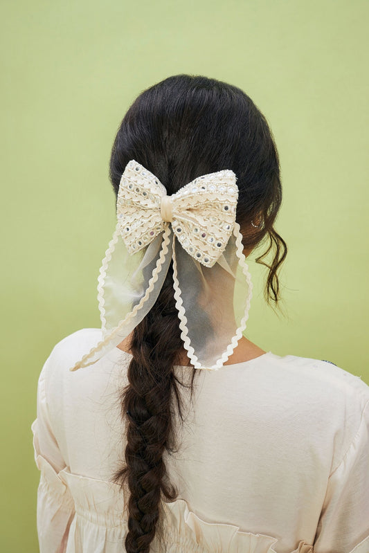 THEA WHITE EMBELLISHED BOW CLIP (on women)