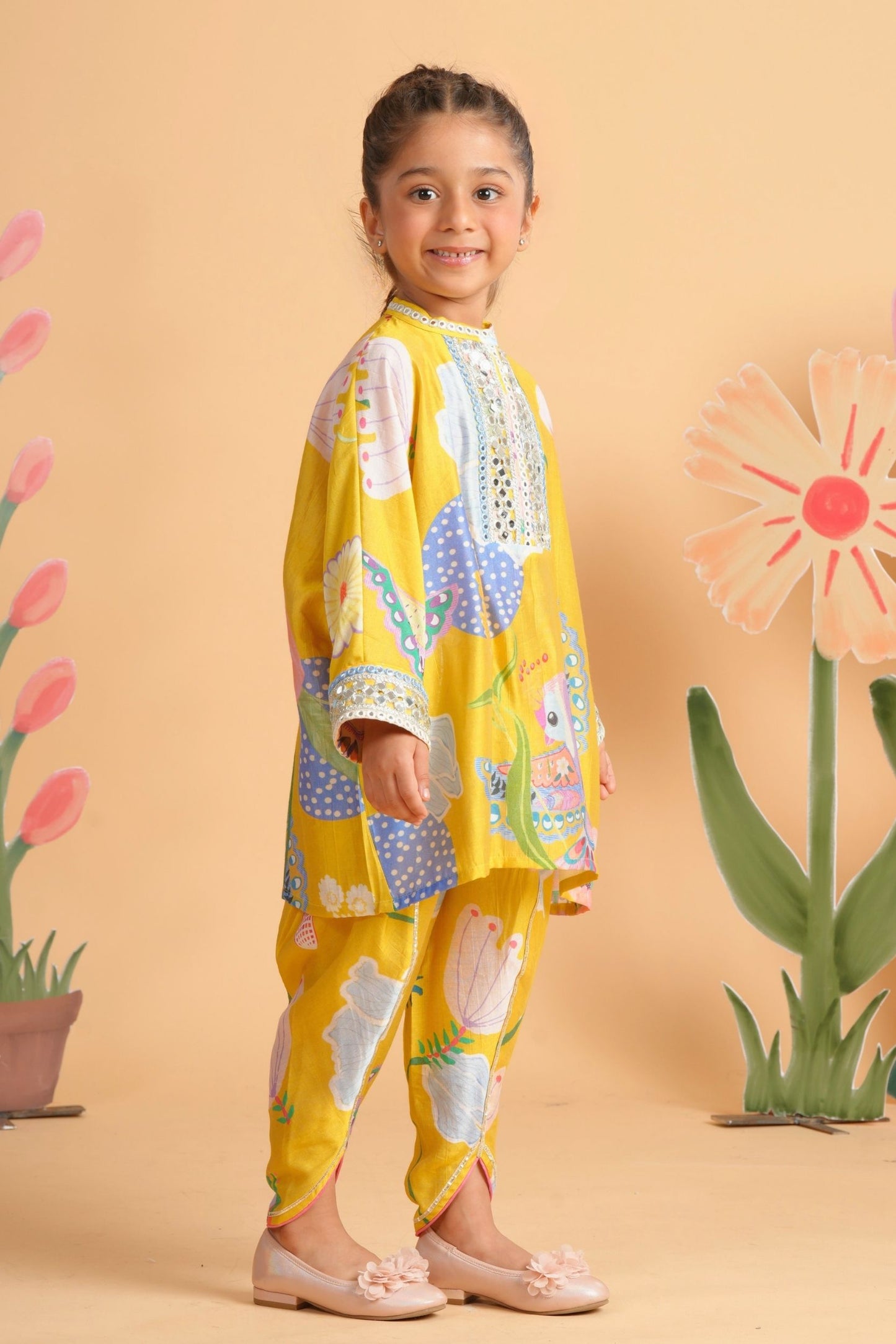 Yellow Bloom Embellished Girls Tunic With Pants (Set Of 2)