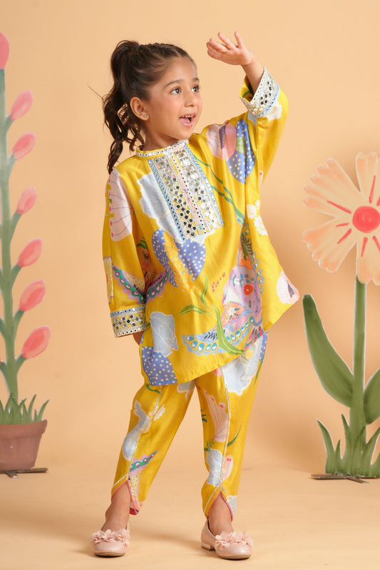 Yellow Bloom Embellished Girls Tunic With Pants (Set Of 2)