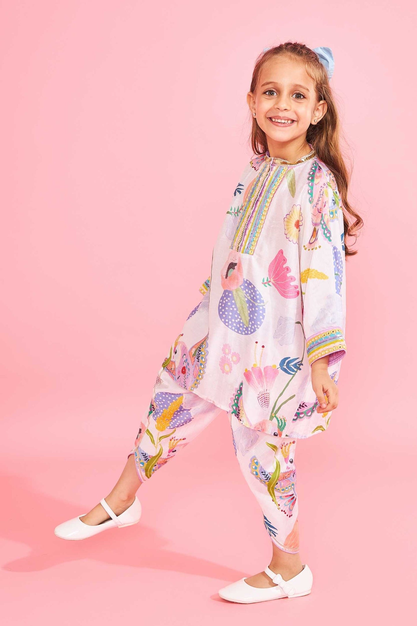 White Bloom Embellished Girls Tunic With Pants (Set Of 2)