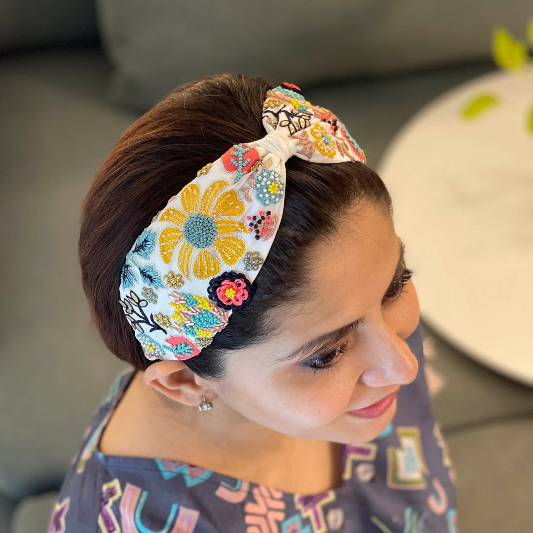Aria Off White Embroidered Headband (Joey & Pooh X Payal Singhal)